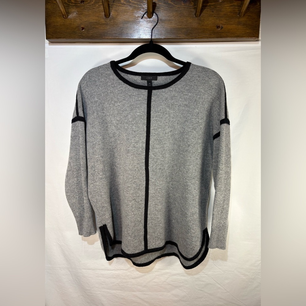 J Crew Sweater Lambswool Gray Tunic with Black Accents Women’s Size XS